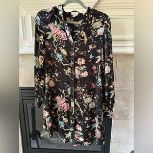 H&M by GP & J Baker Black floral bird print Tunic Shift Dress Size 2 Button Down